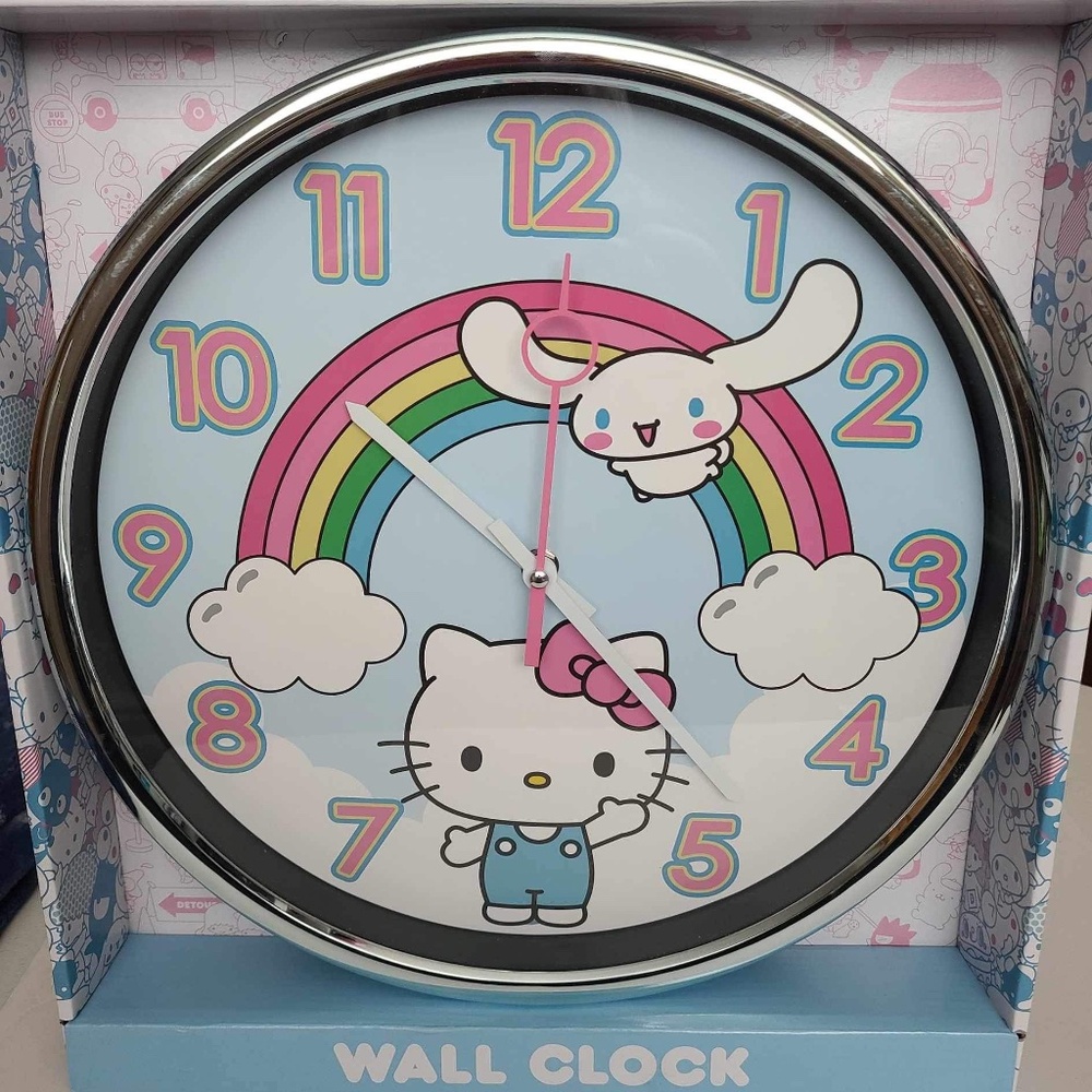 Hello Kitty & Friends Wall Clock Analog Display 1 AA Battery Operated Brand New